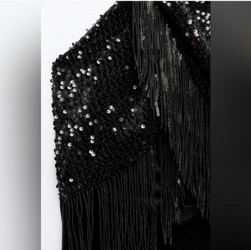 ❌️SOLD❌️FRINGED SEQUIN HALTER NECK JUMPSUIT SIZE S - Picture 11 of 11